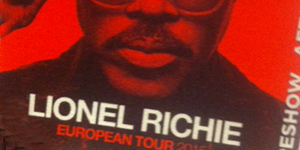 Lionel Richie Dances All Night Long